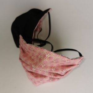 Masque barrière en coton rose et noir réversible