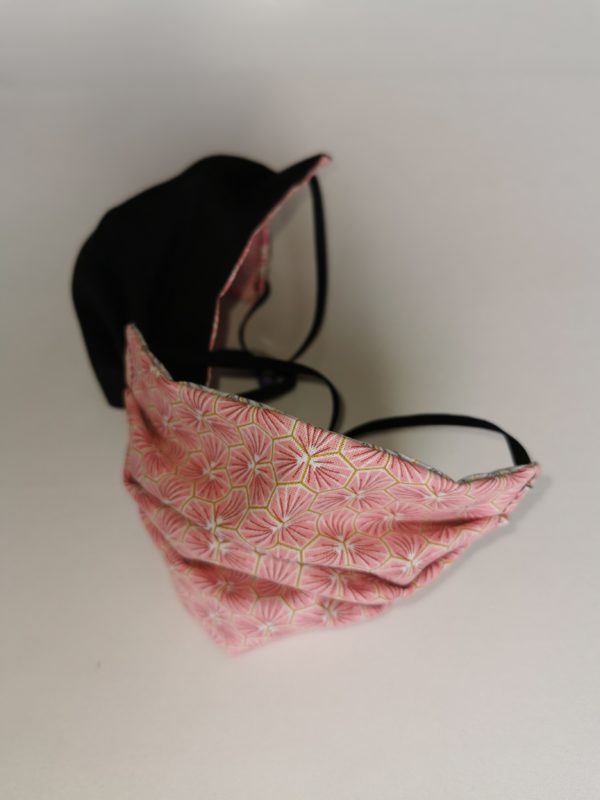 Masque barrière en coton rose et noir réversible